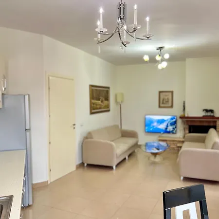 Boulevard Views - Spacious 01 Apartment *